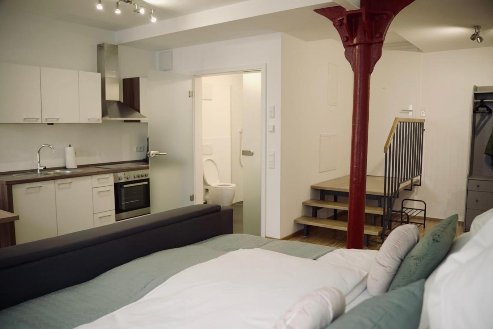 De La Vie Reutlingen - Altstadt Apartment An Stadthalle & Am Marktplatz المظهر الخارجي الصورة